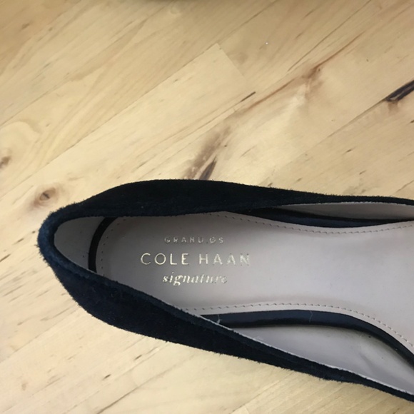 Cole Haan Grand OS Signature Black Velvet Heels Size 6 - Picture 4 of 6